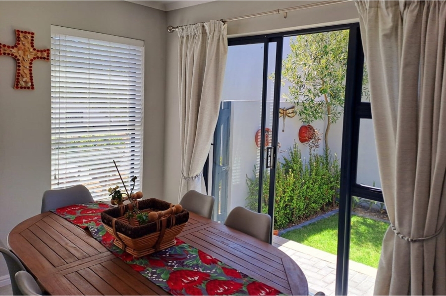 3 Bedroom Property for Sale in Aan de Wijnlanden Western Cape